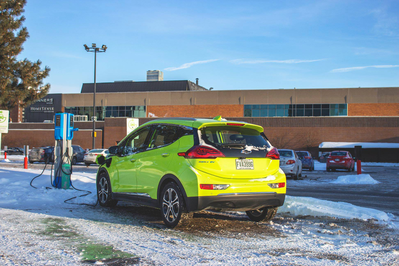 Illustration for article titled Here's What Happens to Your Electric Car in a Bitter Canadian Winter